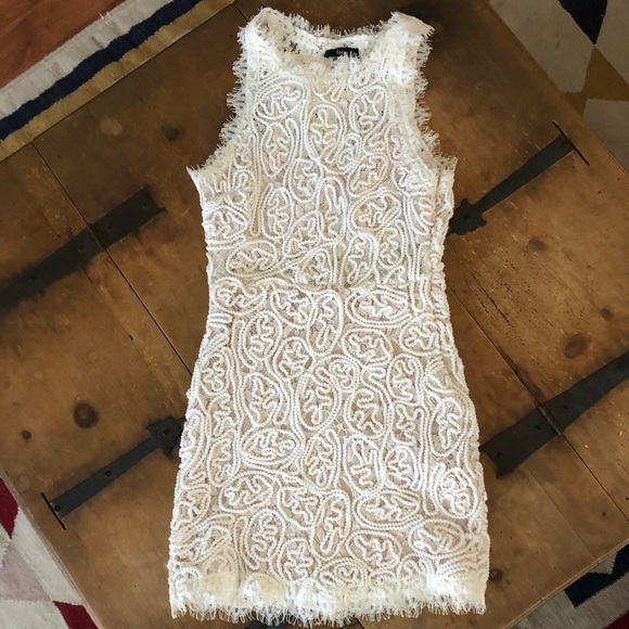 Little white dress - Picture 1 of 5